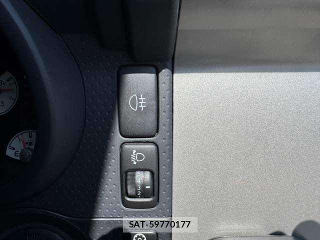 Toyota FJ CRUISER 2011-07 5867750-23