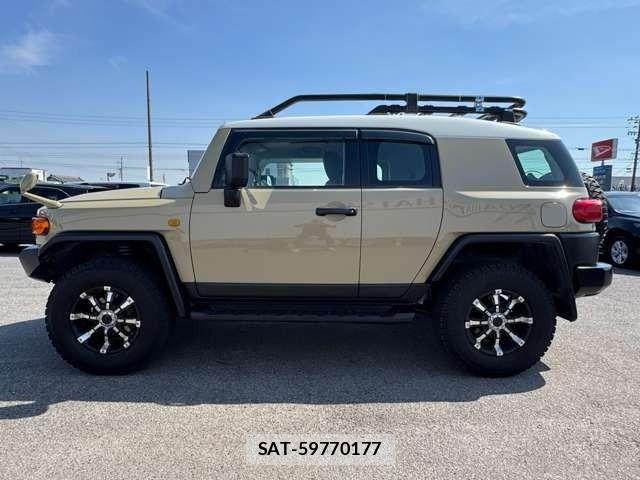 Toyota FJ CRUISER 2011-07 5867750-2