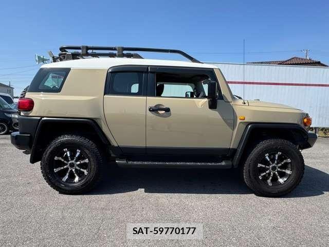 Toyota FJ CRUISER 2011-07 5867750-4
