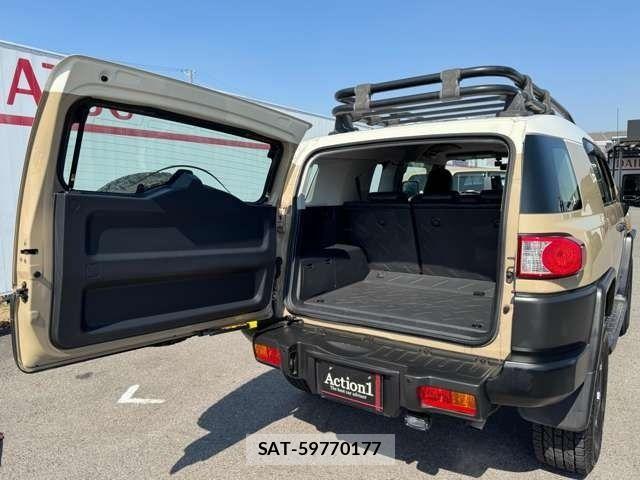 Toyota FJ CRUISER 2011-07 5867750-5