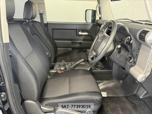 Toyota FJ CRUISER 2012-06 5867727-15