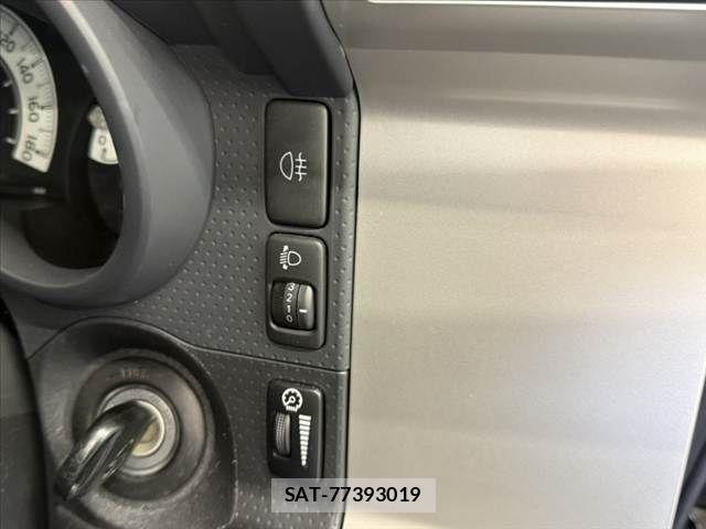 Toyota FJ CRUISER 2012-06 5867727-23