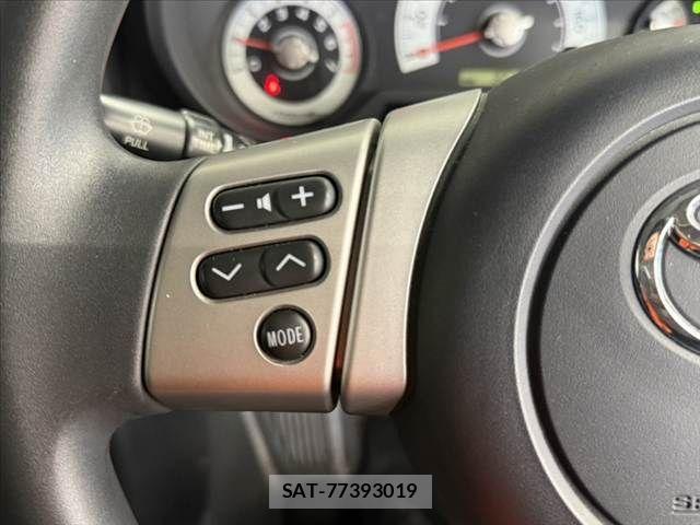 Toyota FJ CRUISER 2012-06 5867727-24