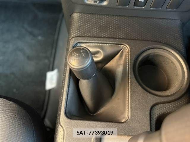 Toyota FJ CRUISER 2012-06 5867727-29