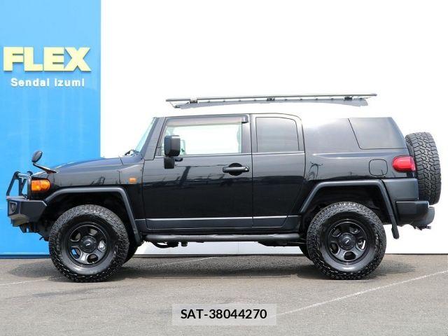 Toyota FJ CRUISER 2011-01 5867724-17