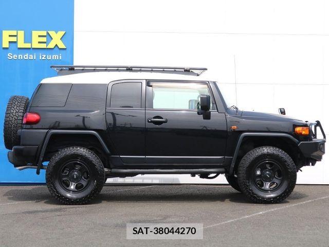 Toyota FJ CRUISER 2011-01 5867724-18