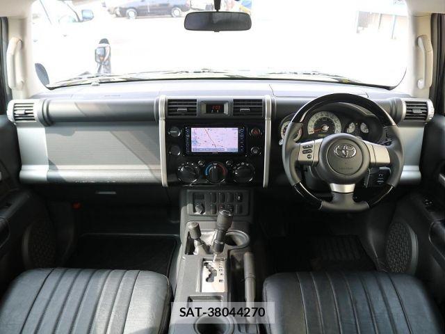 Toyota FJ CRUISER 2011-01 5867724-2