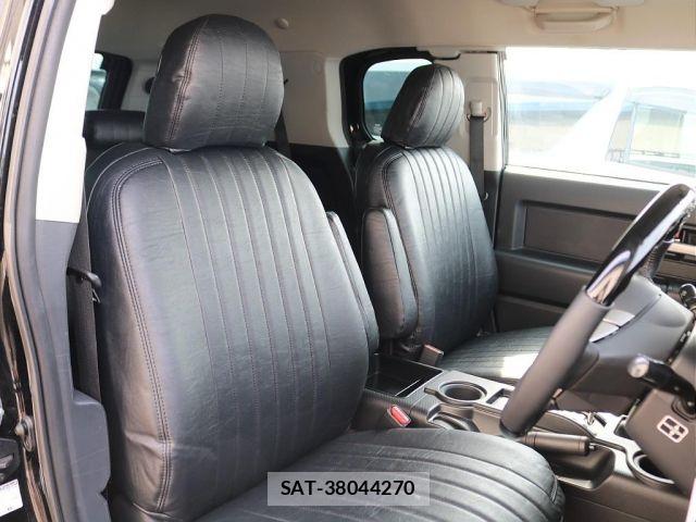 Toyota FJ CRUISER 2011-01 5867724-5