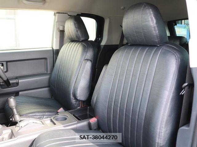 Toyota FJ CRUISER 2011-01 5867724-6