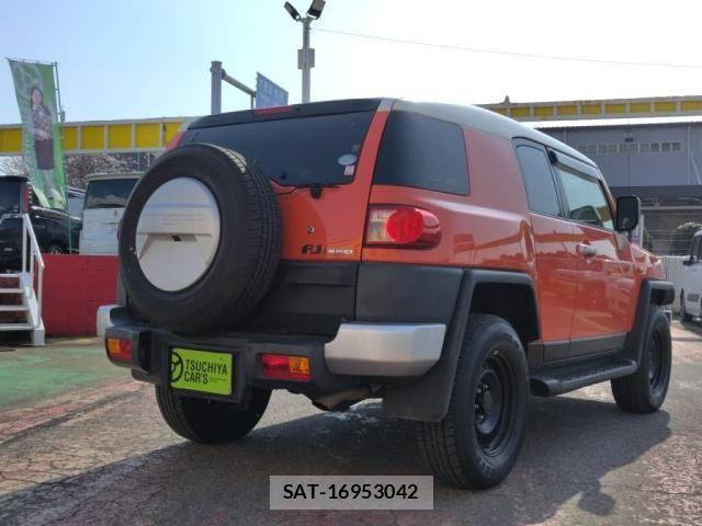 Toyota FJ CRUISER 2013-06 5867733-1