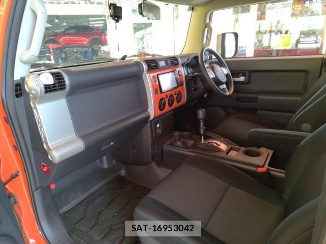 Toyota FJ CRUISER 2013-06 5867733-21