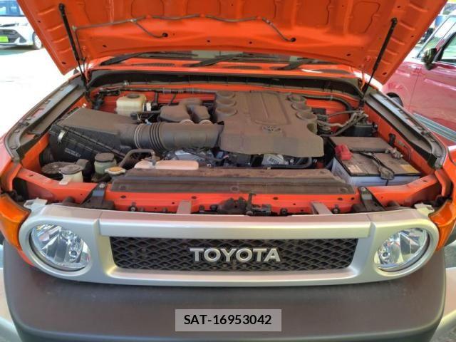 Toyota FJ CRUISER 2013-06 5867733-23