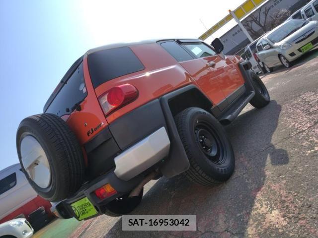 Toyota FJ CRUISER 2013-06 5867733-25