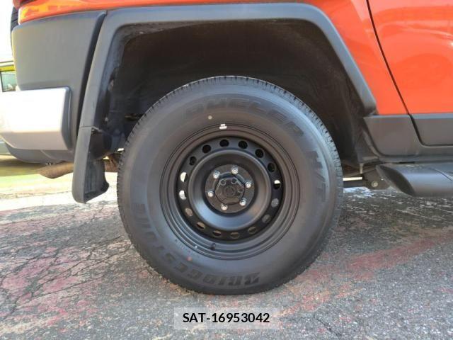 Toyota FJ CRUISER 2013-06 5867733-26