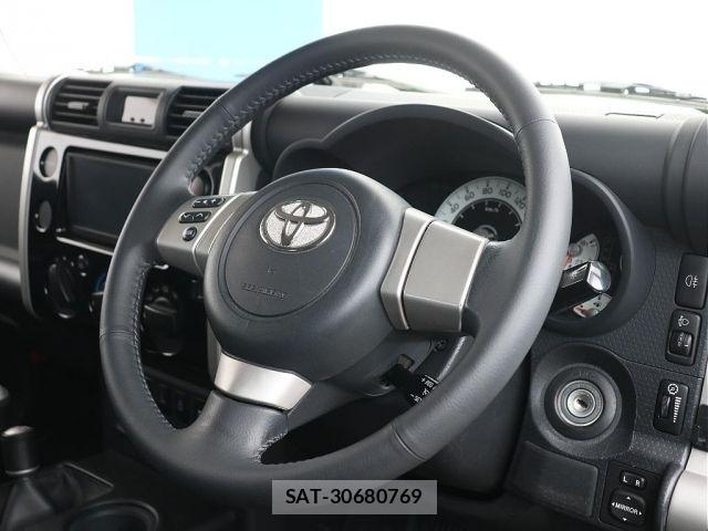 Toyota FJ CRUISER 2012-01 6244065-16