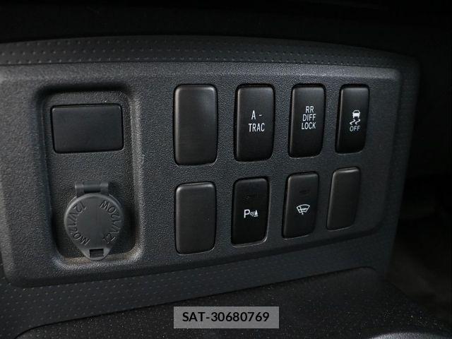 Toyota FJ CRUISER 2012-01 6244065-19