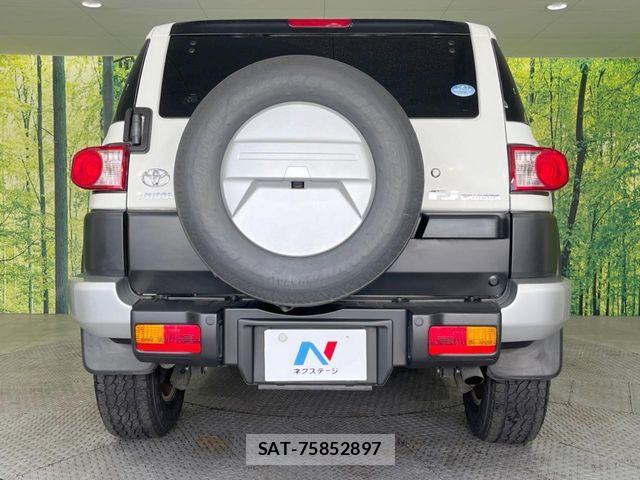 Toyota FJ CRUISER 2017-10 6264085-14