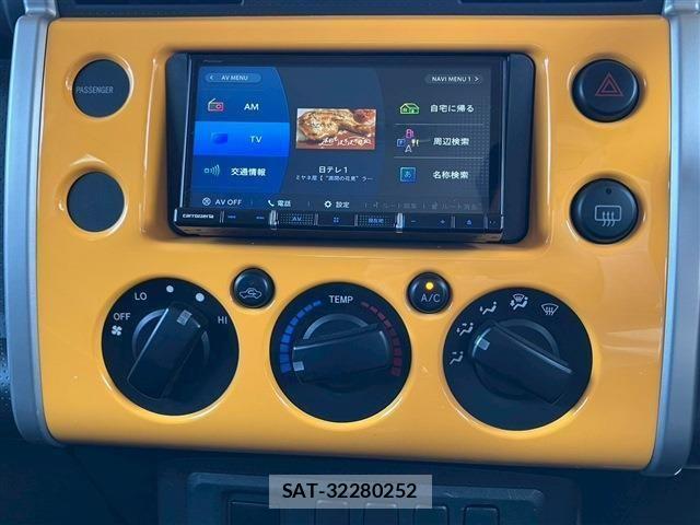 Toyota FJ CRUISER 2011-02 6276355-24