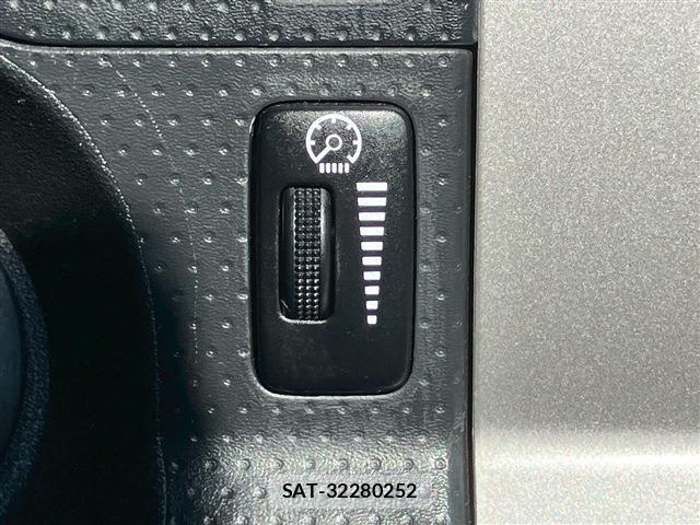 Toyota FJ CRUISER 2011-02 6276355-26