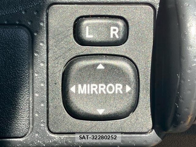 Toyota FJ CRUISER 2011-02 6276355-27