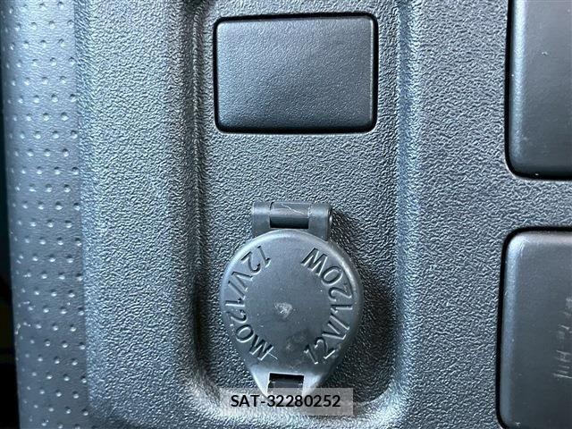 Toyota FJ CRUISER 2011-02 6276355-29
