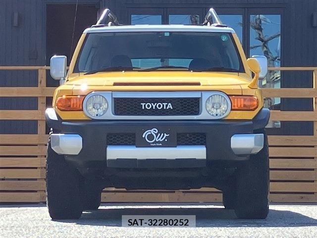 Toyota FJ CRUISER 2011-02 6276355-5