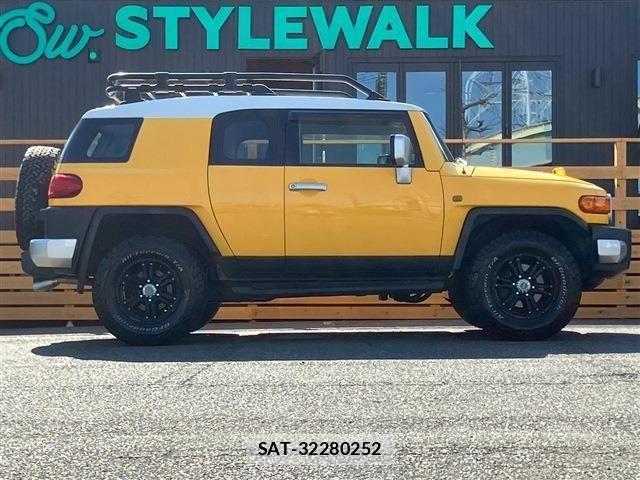 Toyota FJ CRUISER 2011-02 6276355-6