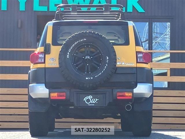 Toyota FJ CRUISER 2011-02 6276355-8