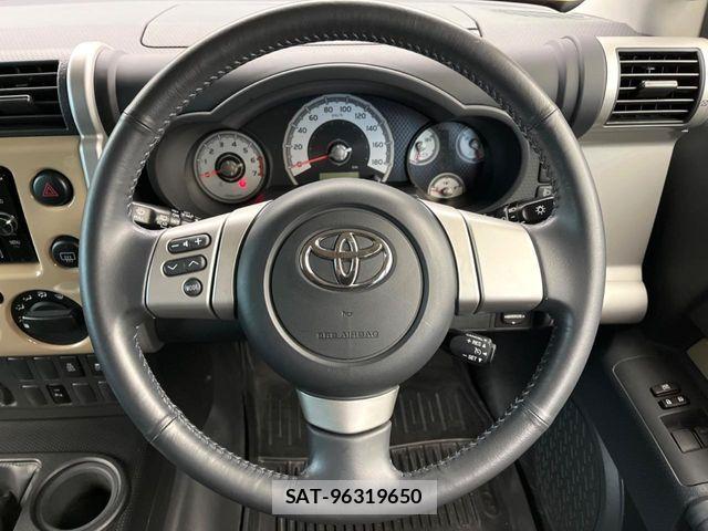 Toyota FJ CRUISER 2017-06 6641581-9