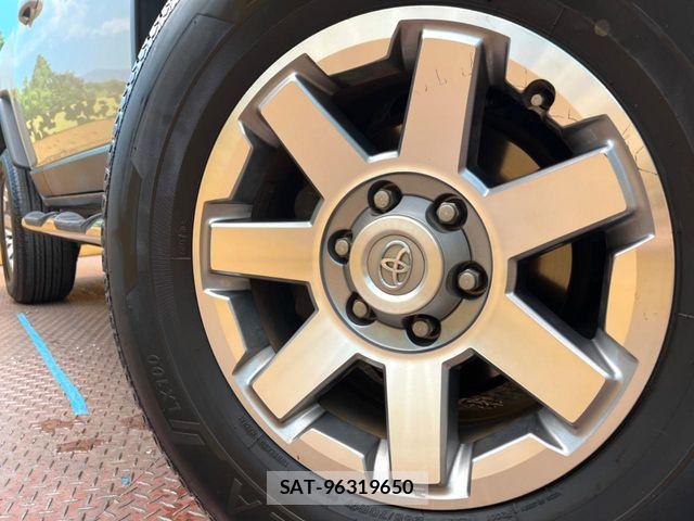 Toyota FJ CRUISER 2017-06 6641581-11