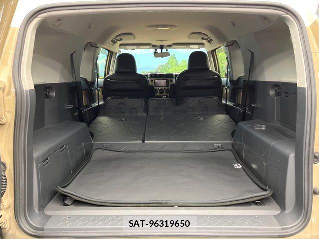 Toyota FJ CRUISER 2017-06 6641581-8