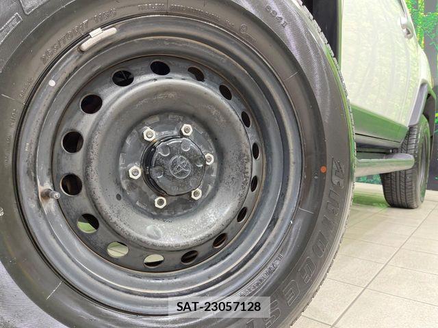 Toyota FJ CRUISER 2011-06 6671305-13