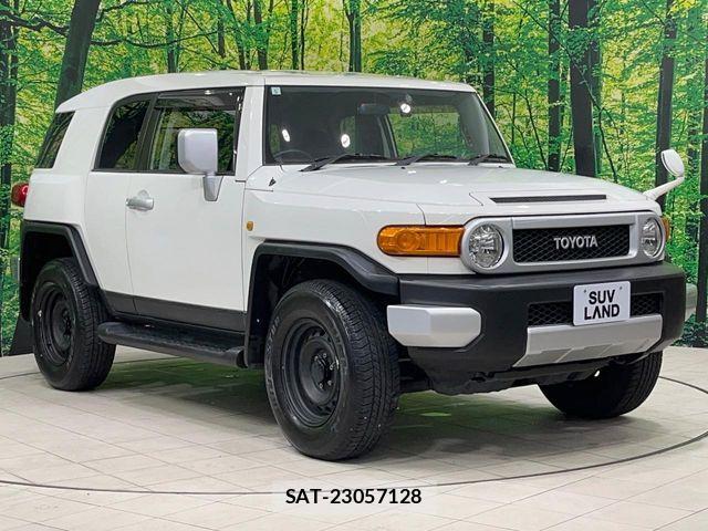 Toyota FJ CRUISER 2011-06 6671305-16