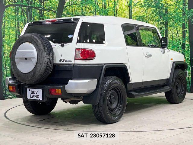 Toyota FJ CRUISER 2011-06 6671305-17