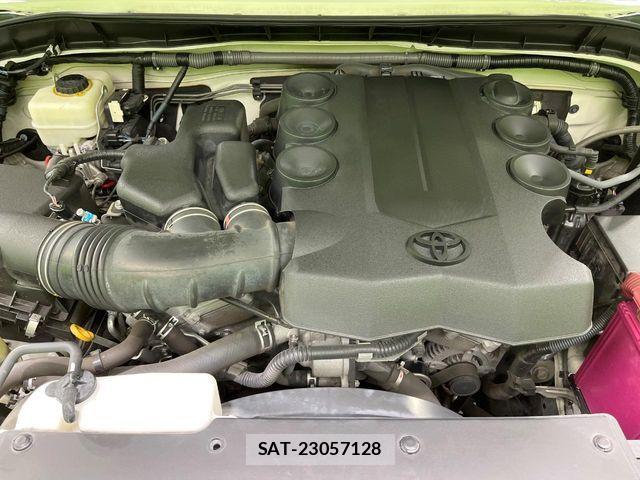 Toyota FJ CRUISER 2011-06 6671305-18