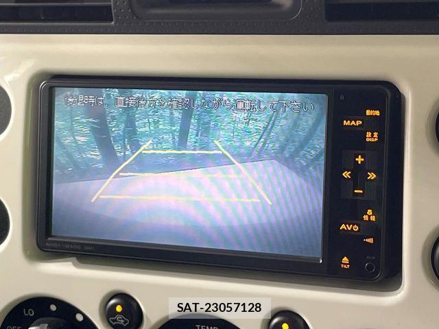 Toyota FJ CRUISER 2011-06 6671305-3