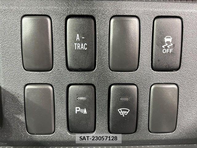 Toyota FJ CRUISER 2011-06 6671305-4