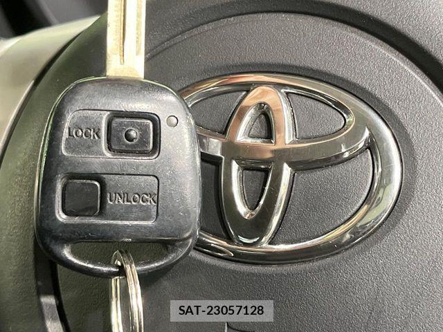 Toyota FJ CRUISER 2011-06 6671305-7