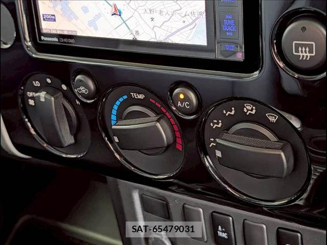 Toyota FJ CRUISER 2013-03 6671304-10