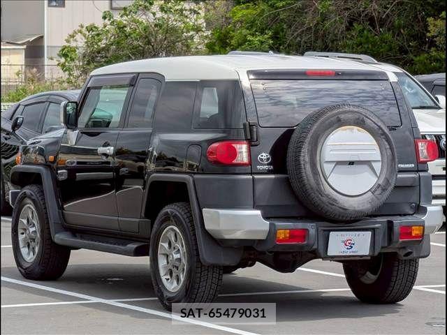 Toyota FJ CRUISER 2013-03 6671304-16
