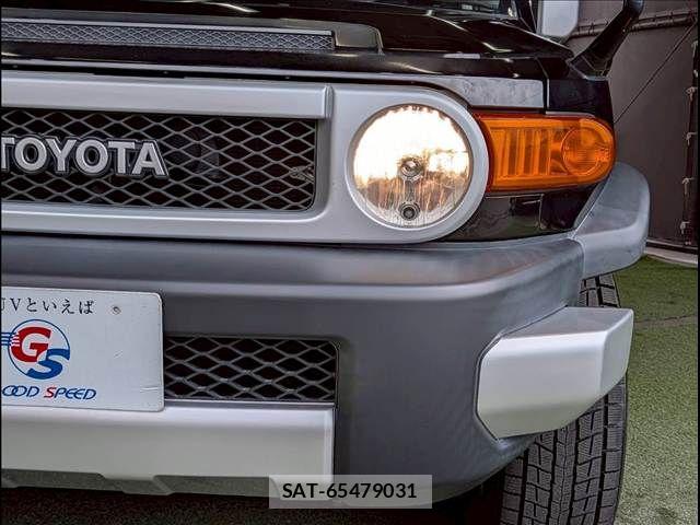 Toyota FJ CRUISER 2013-03 6671304-19