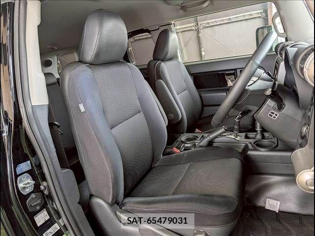 Toyota FJ CRUISER 2013-03 6671304-4