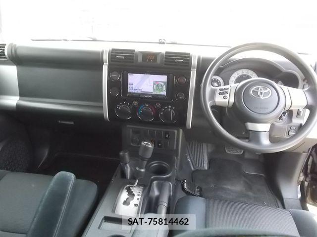 Toyota FJ CRUISER 2013-04 6671312-7