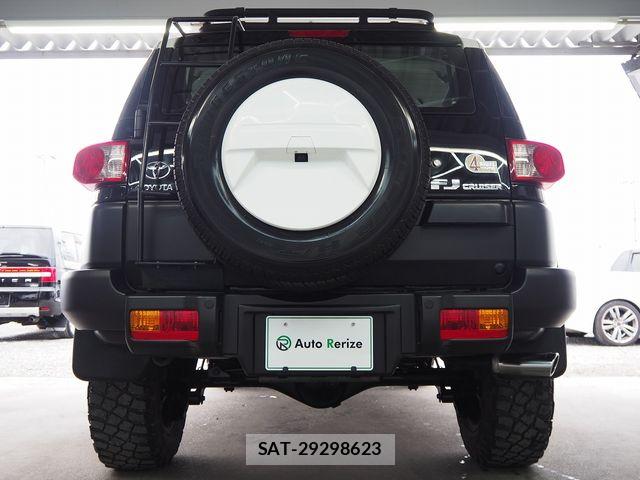 Toyota FJ CRUISER 2014-03 6675956-3