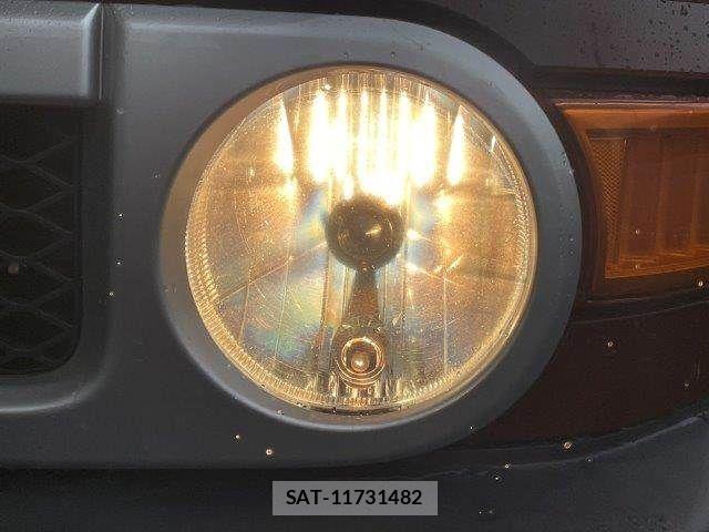 Toyota FJ CRUISER 2010-11 6675957-18