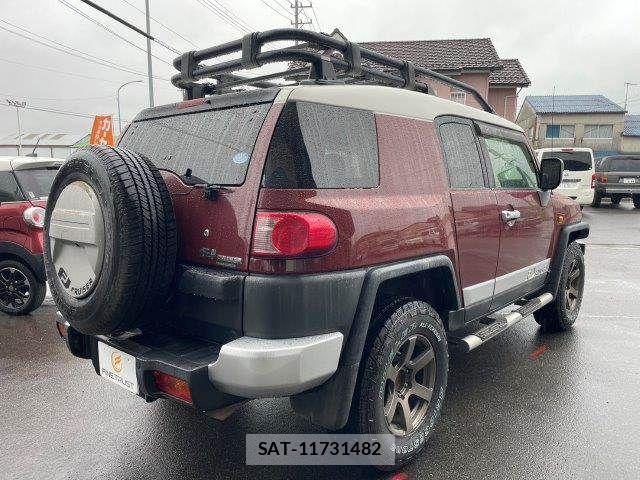 Toyota FJ CRUISER 2010-11 6675957-23