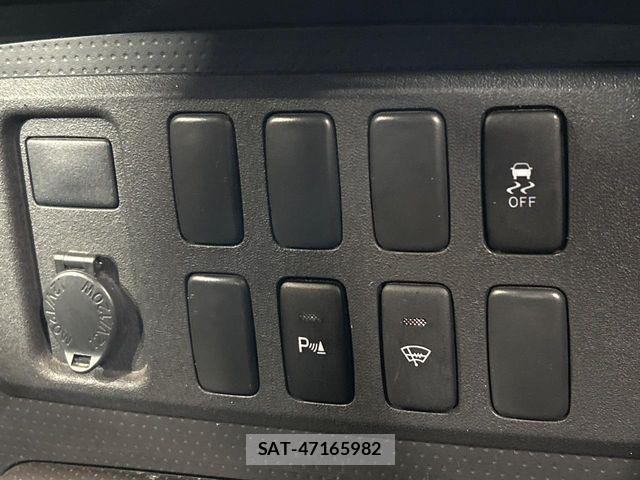 Toyota FJ CRUISER 2017-09 6675954-5