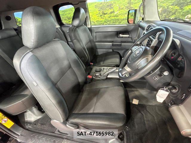 Toyota FJ CRUISER 2017-09 6675954-7