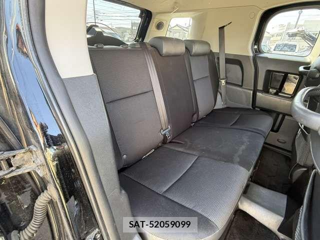 Toyota FJ CRUISER 2011-08 6683775-6