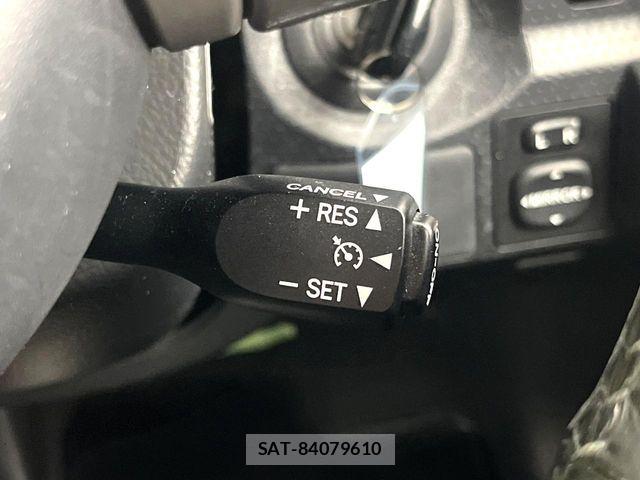Toyota FJ CRUISER 2012-08 6683771-5